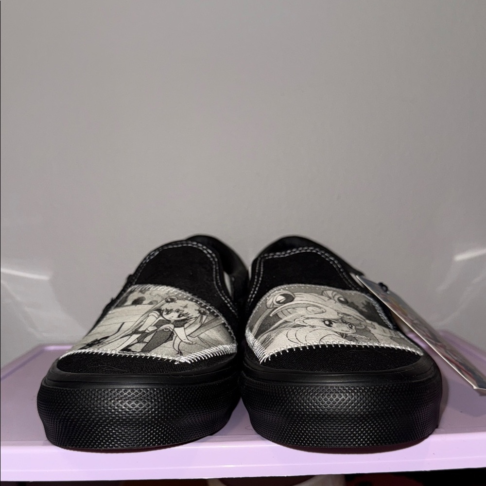 ⬇️Unisex Vans x Sailor Moon Anime Black and White Slip-On Shoes - Picture 3 of 9